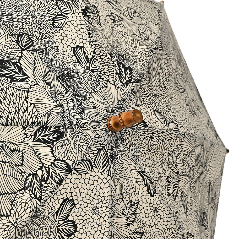 美品　傳tutaee ツタエノヒガサ日傘生成り菊　黒白 傳 tutaee - ツタエノヒガサ ウサギノタスキ - 折り畳み日傘