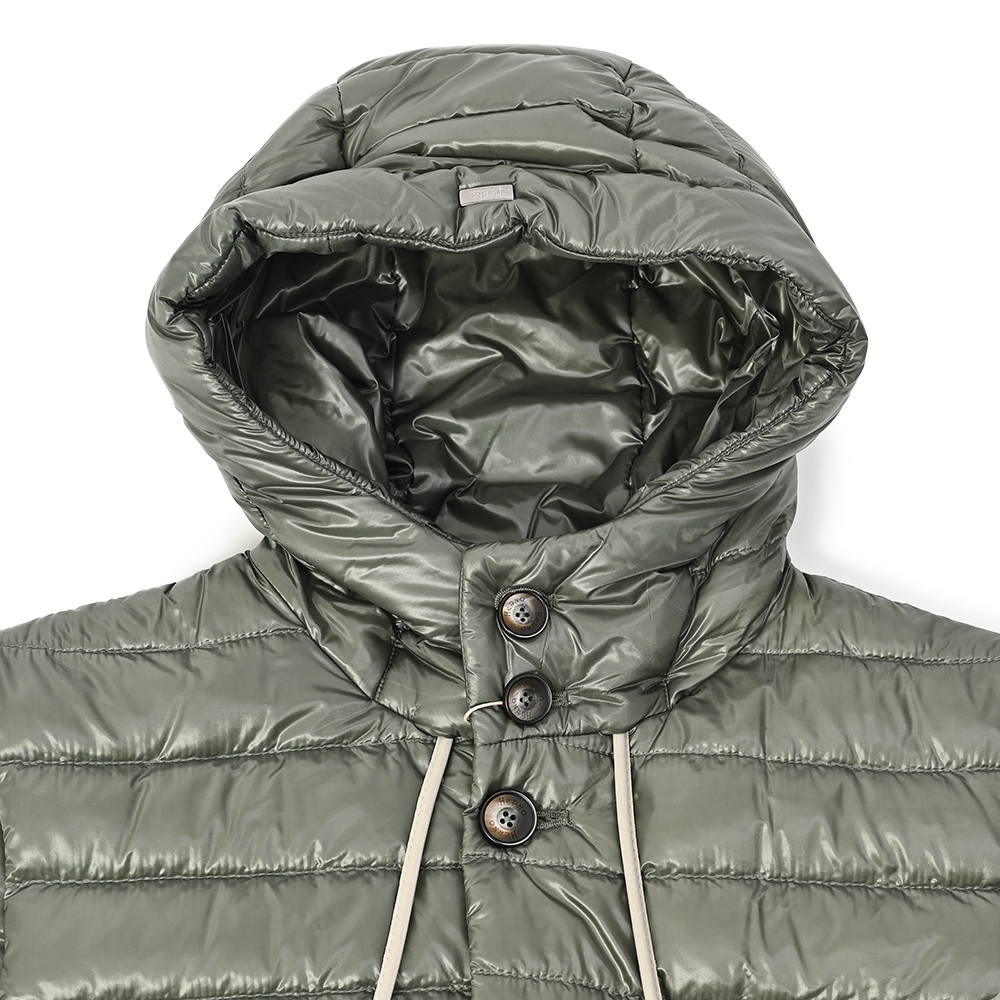 RESORTウォーターレペレントウルトラライトナイロンフーディーダウン