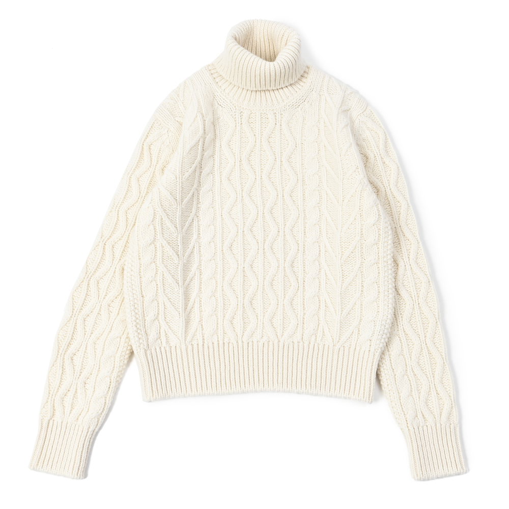 ハイネックニット オフホワイト トラディショナルスタンダード
